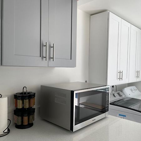 New Spacious House In Anaheim Near Disneyland-Knott In Without Backyard In The Same Lot Of 3 Separate Properties エクステリア 写真