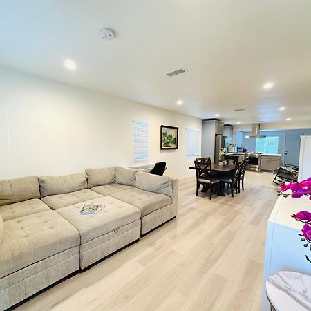 New Spacious House In Anaheim Near Disneyland-Knott In Without Backyard In The Same Lot Of 3 Separate Properties エクステリア 写真