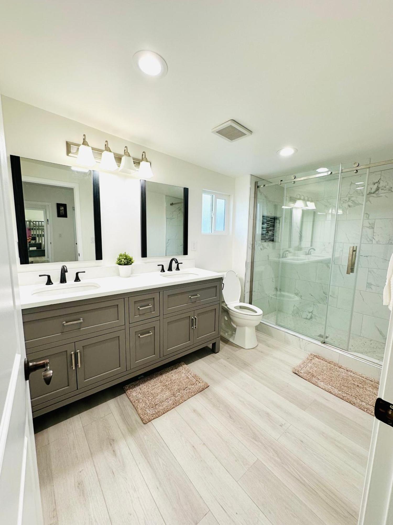 New Spacious House In Anaheim Near Disneyland-Knott In Without Backyard In The Same Lot Of 3 Separate Properties エクステリア 写真